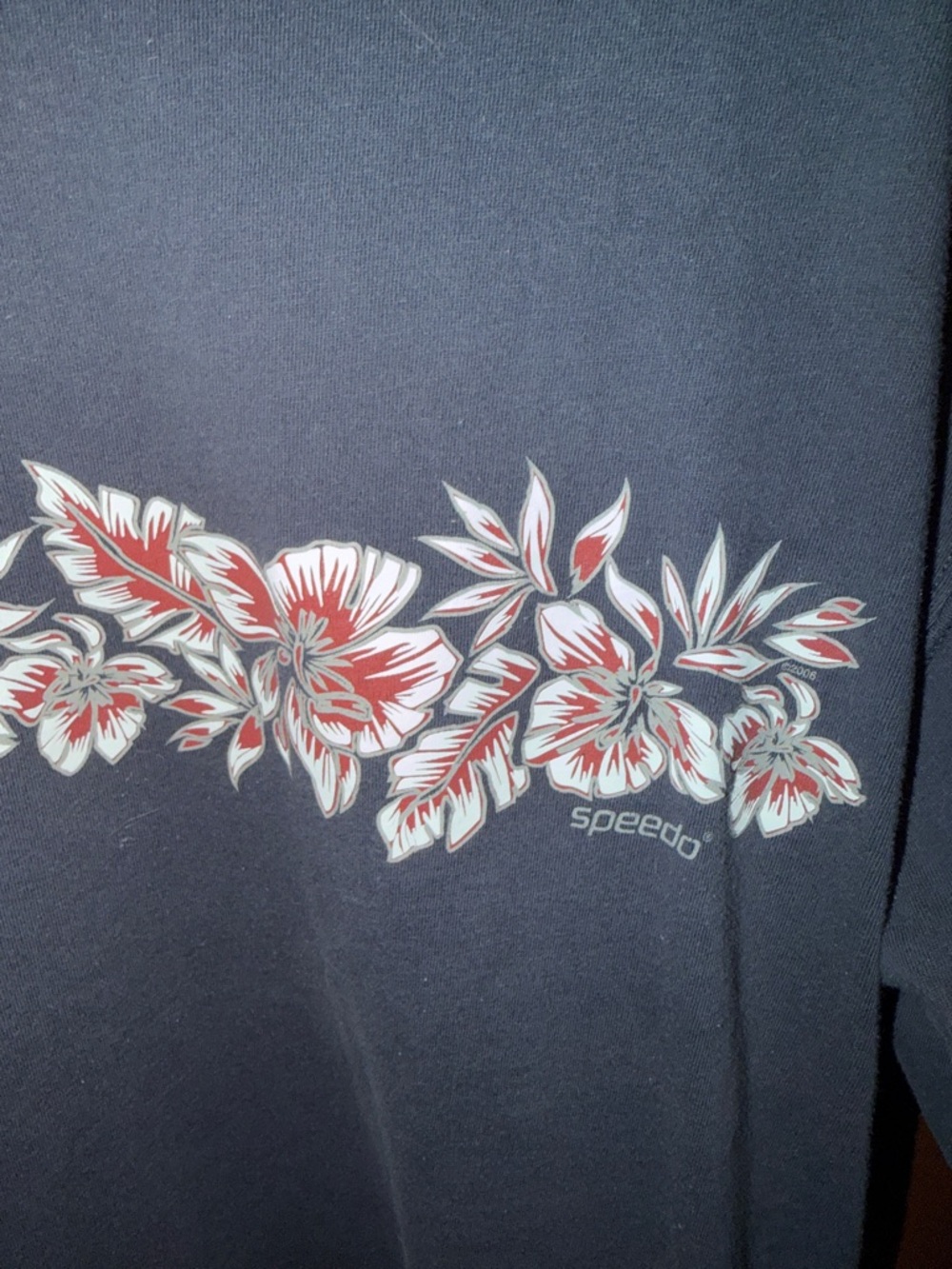 Speedo Navy Tee with Red and White Floral Band - Picture 3 of 7